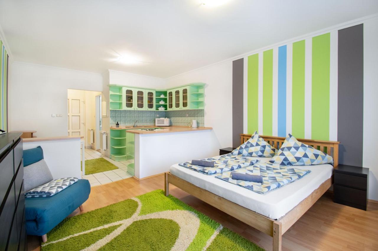 Lux Apartmanok Hajdúszoboszló Exterior foto
